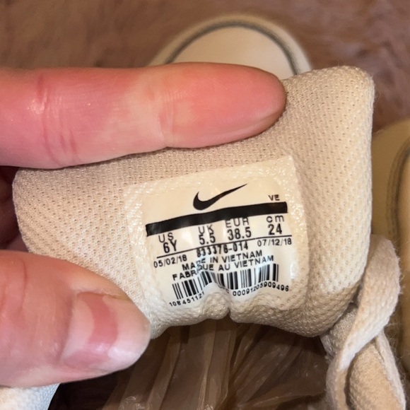 Nike Airmax big kids 6Y off white champagne gold Nike Air Max sneakers shoes​​ - Picture 5 of 6